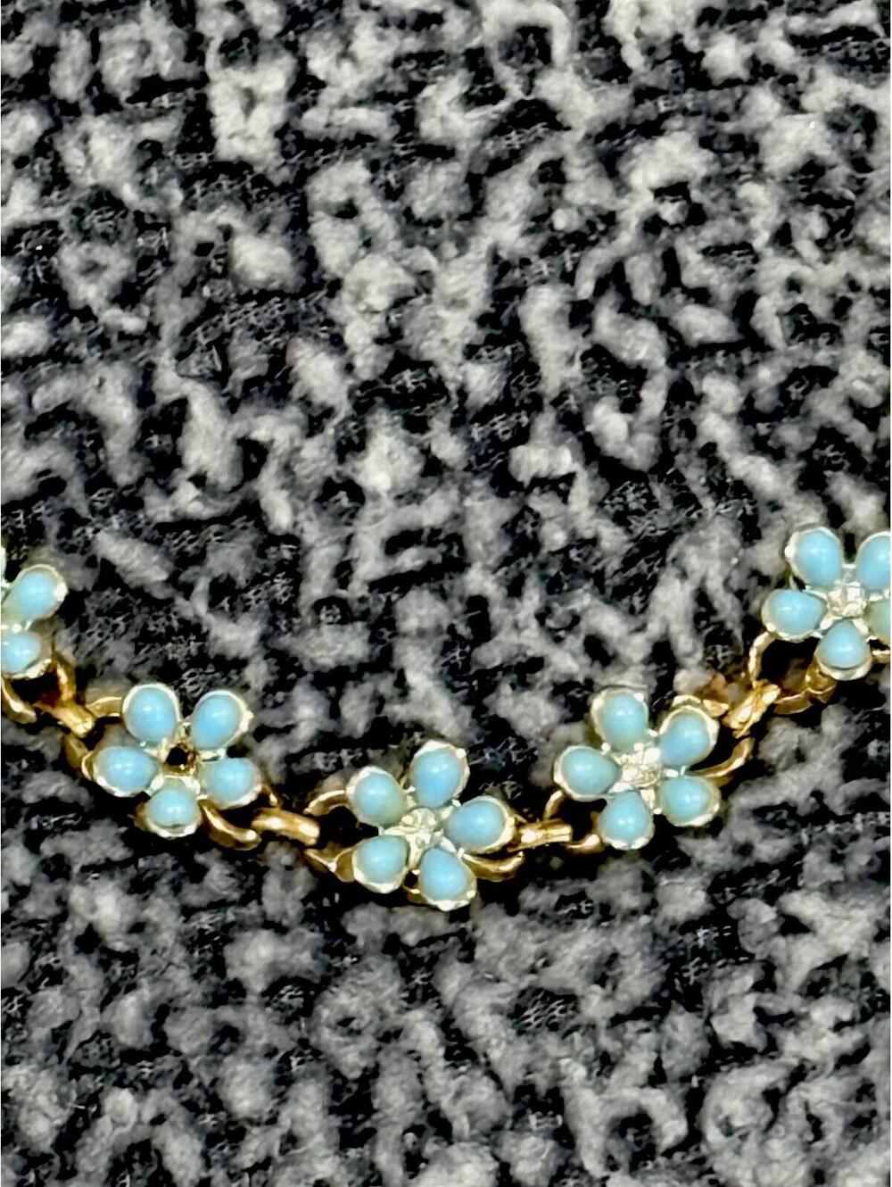 Vintage Gold Tone Blue Flower Necklace – Dainty Floral Costume Jewelry